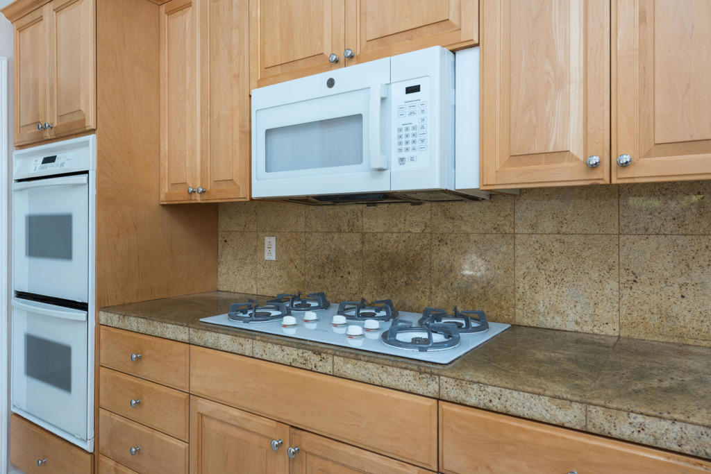 74137 Academy Lane E Property Photo 9