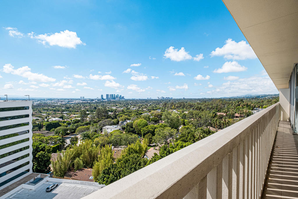 219146043PS Property Photo 2
