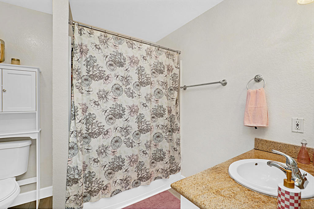 682 Sycamore Avenue Property Photo 18