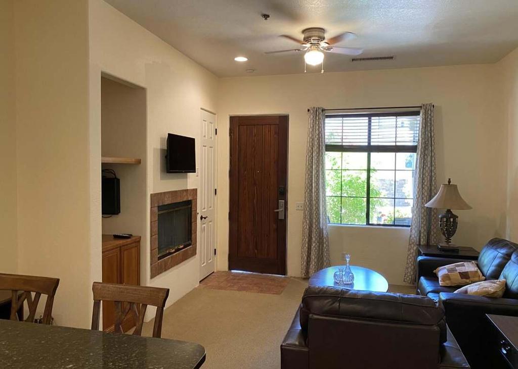 50690 Santa Rosa Plaza 1 Property Photo 5
