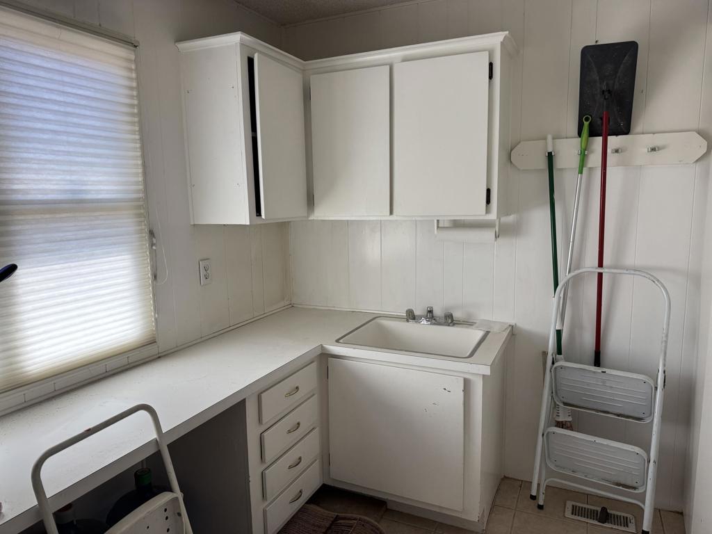 34735 Double Diamond Drive Property Photo 10