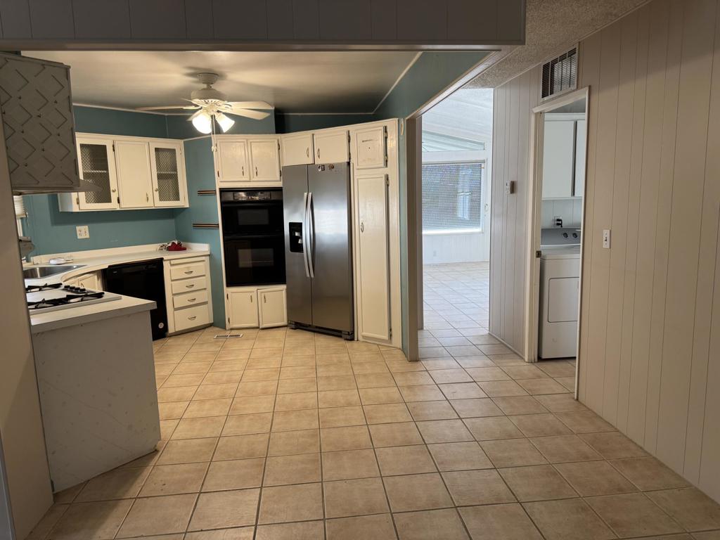 34735 Double Diamond Drive Property Photo 12