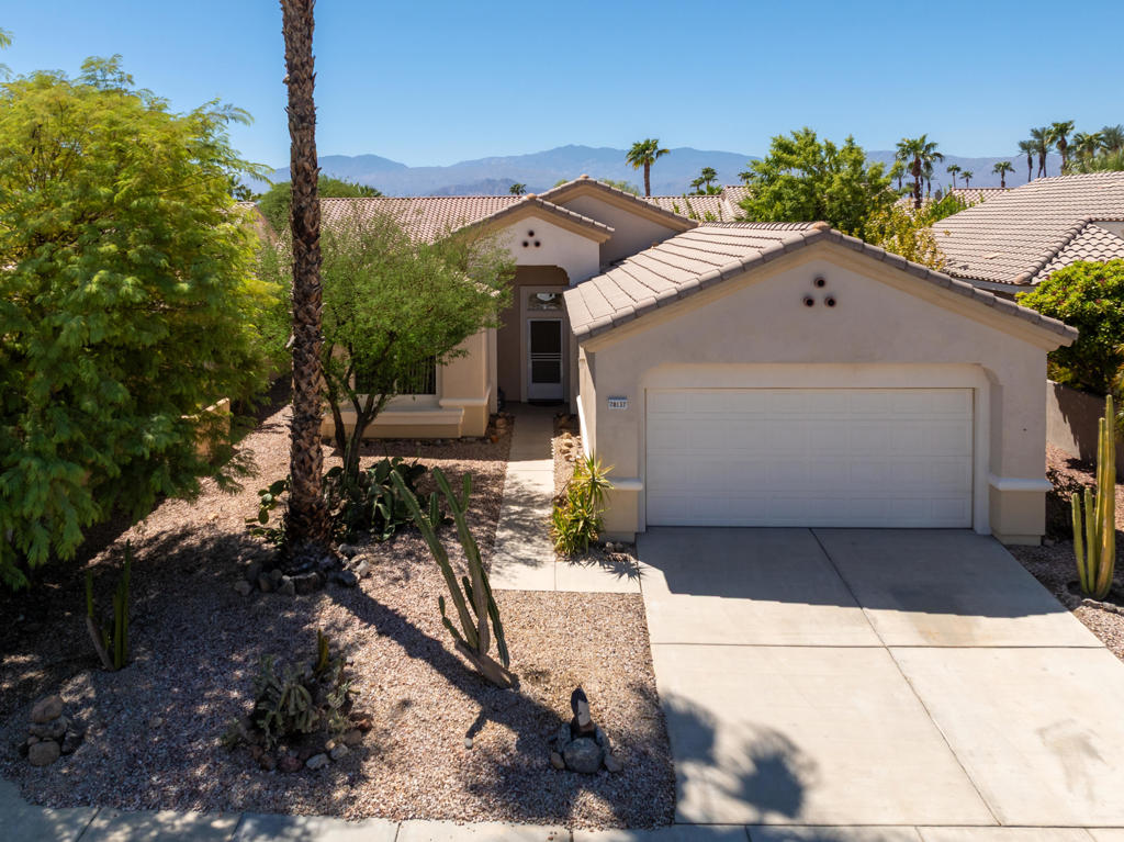 78137 Vinewood Drive Property Photo 1