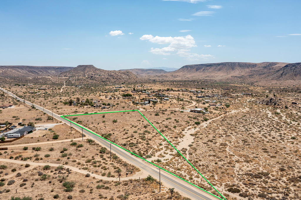 201 Pipes Canyon Road Property Photo 2