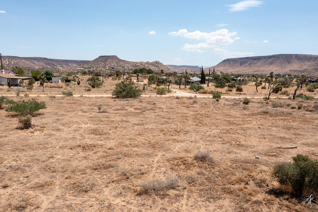 201 Pipes Canyon Road Property Photo 8
