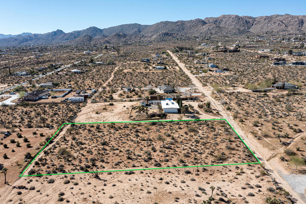 102 Saddleback Road Property Photo 4