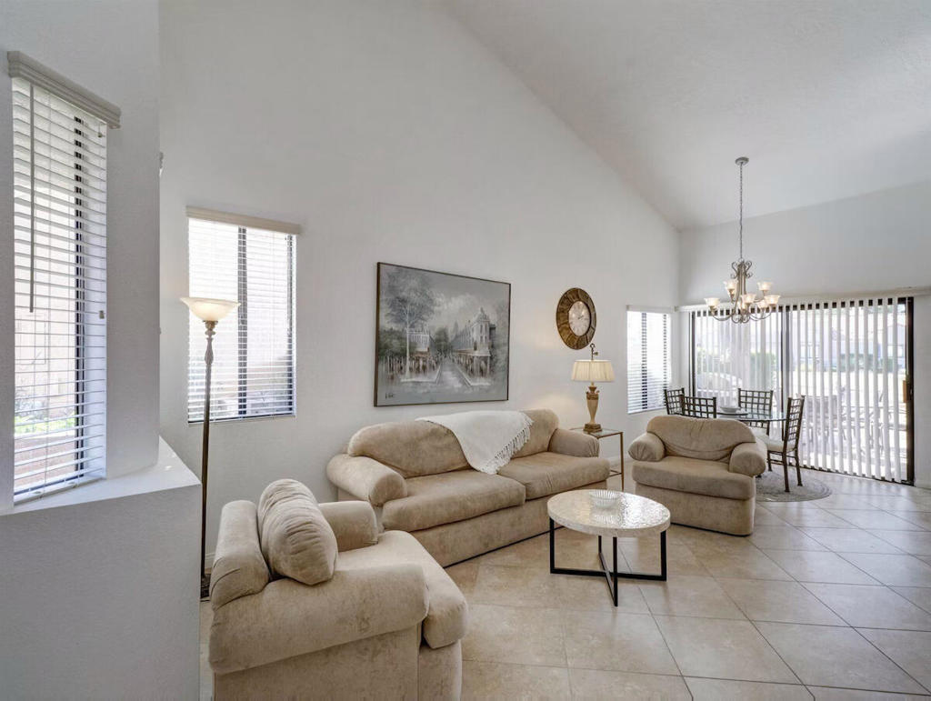 41491 Kansas Street Property Photo 2