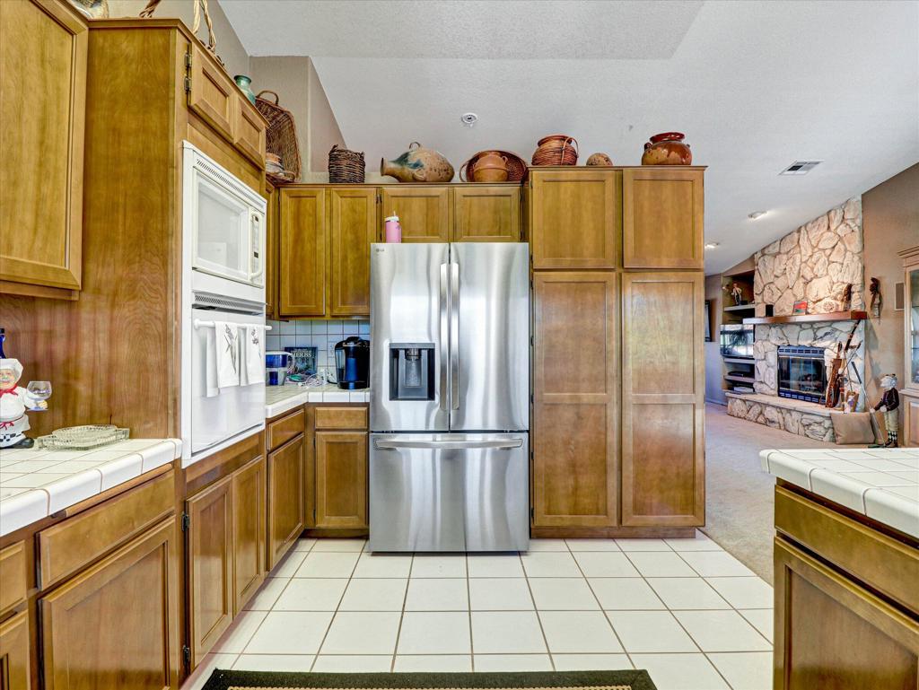 9840 Warwick Drive Property Photo 13