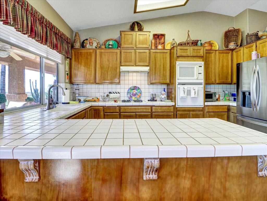 9840 Warwick Drive Property Photo 14