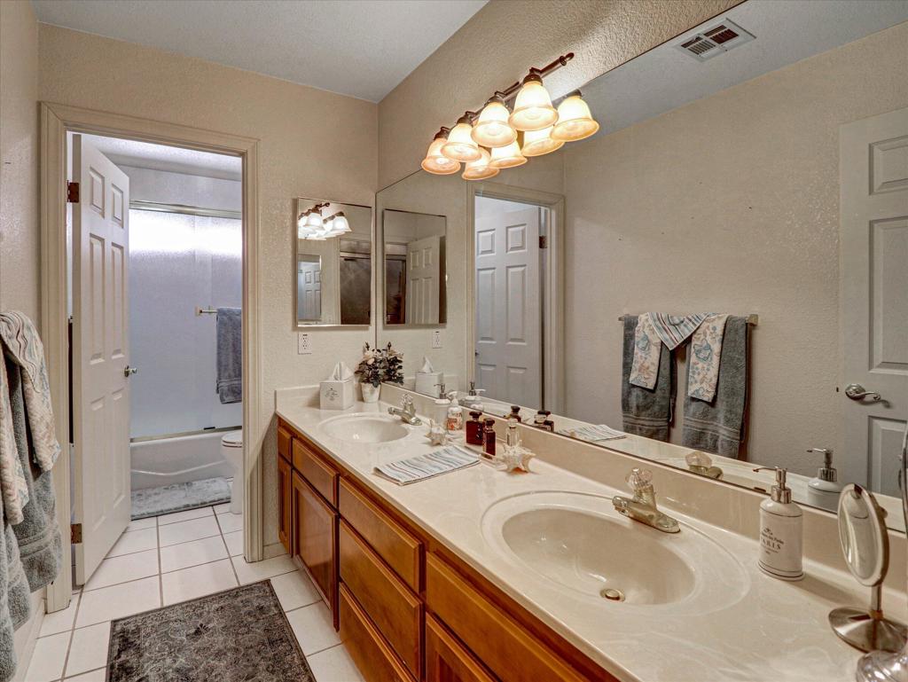 9840 Warwick Drive Property Photo 22