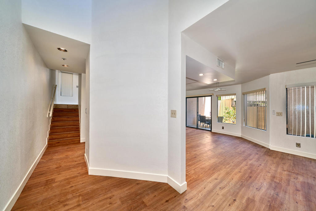 414 W Village Square N Property Photo 15