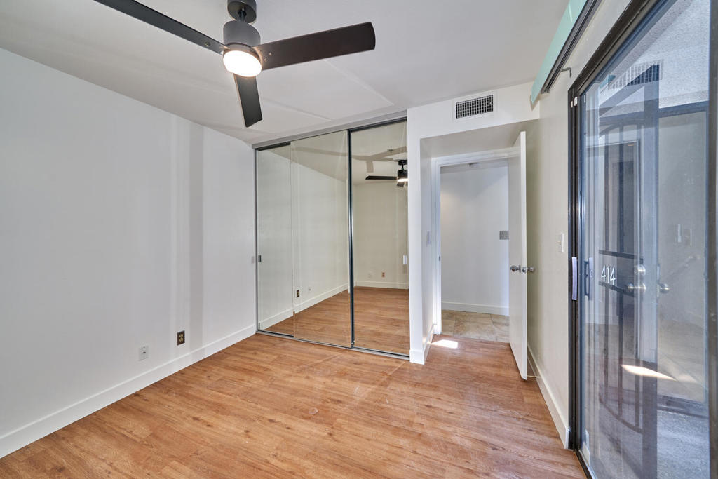 414 W Village Square N Property Photo 21