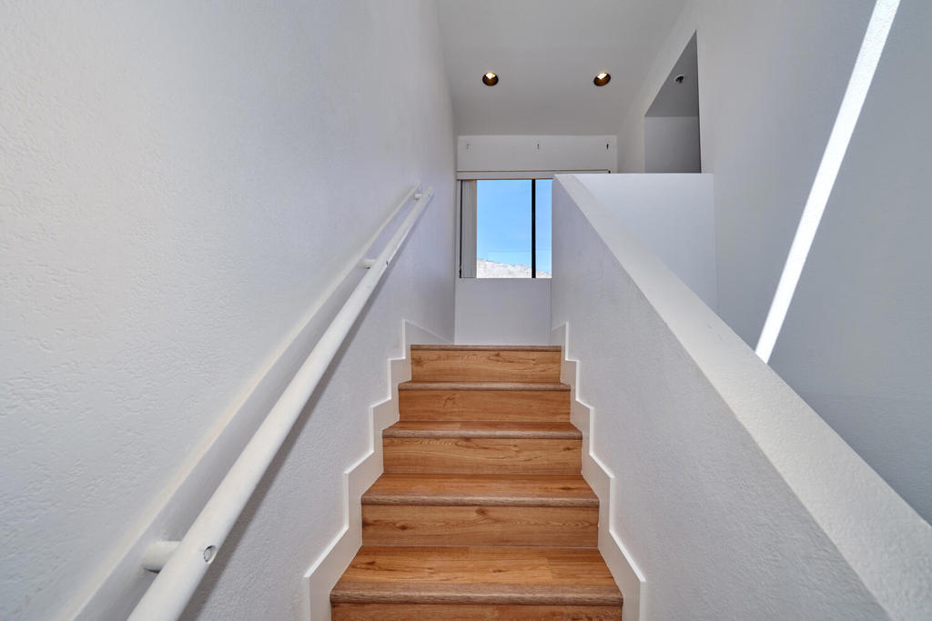 414 W Village Square N Property Photo 29