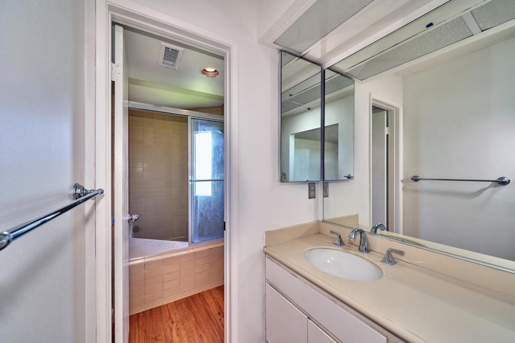 414 W Village Square N Property Photo 36