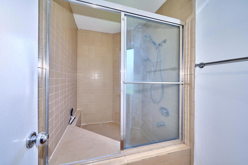 414 W Village Square N Property Photo 37