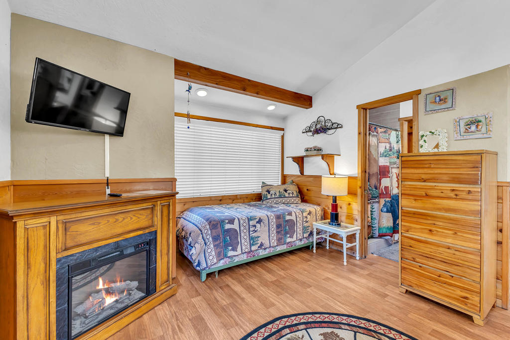 53460 Tollgate Road Property Photo 25