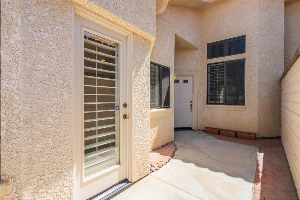 106 Towle Circle Property Photo 2