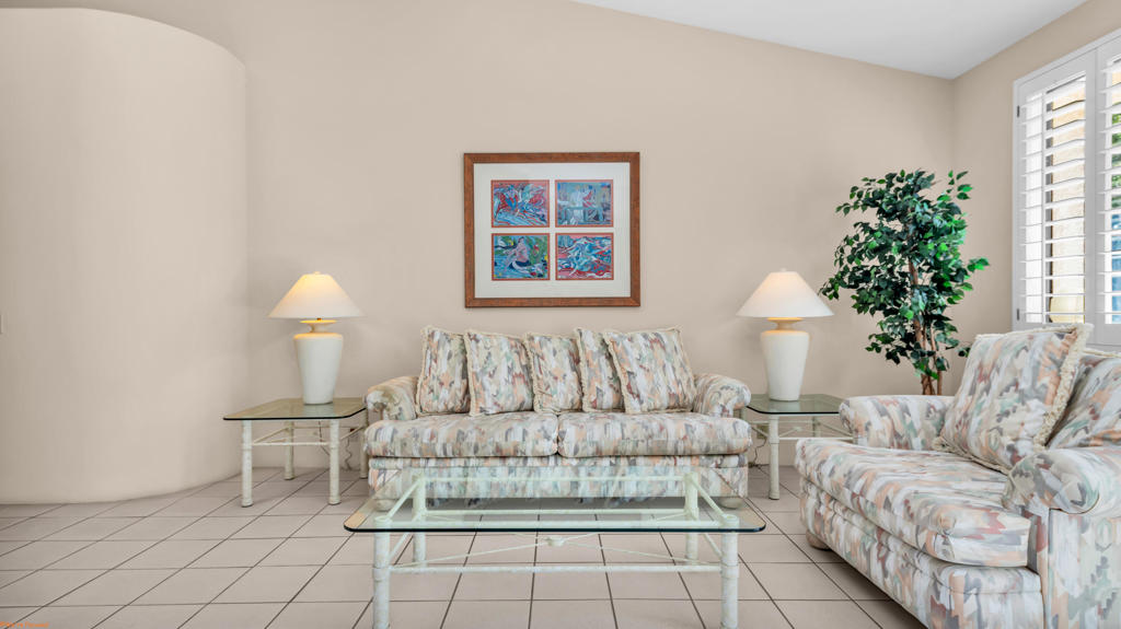 106 Towle Circle Property Photo 7