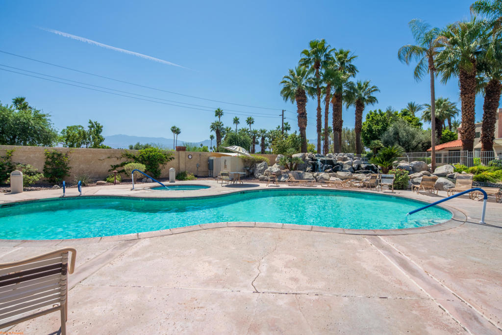 106 Towle Circle Property Photo 32