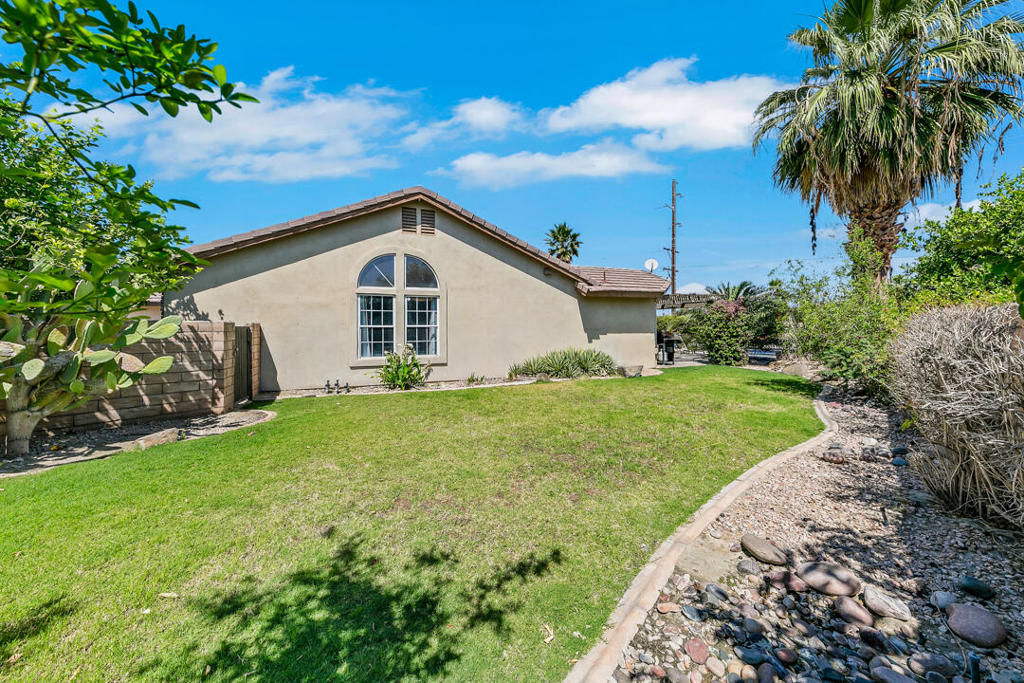 44060 Dalea Court Property Photo 8
