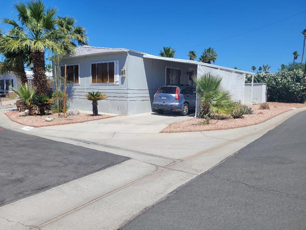 73280 Olympia Place Property Photo 5