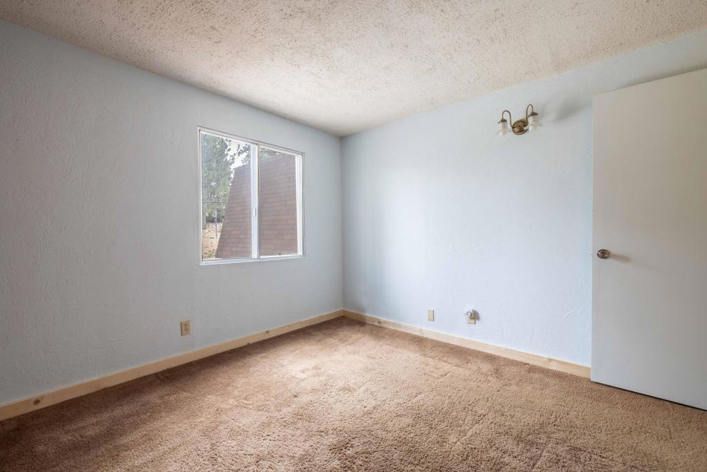 542 Cottage Lane Property Photo 25