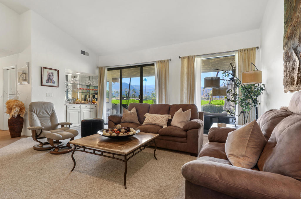 47 Juan Carlos Drive Property Photo 10