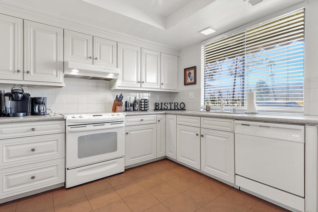 47 Juan Carlos Drive Property Photo 14