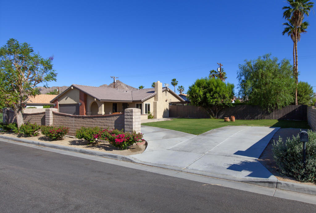 78620 Bottlebrush Drive Property Photo 2