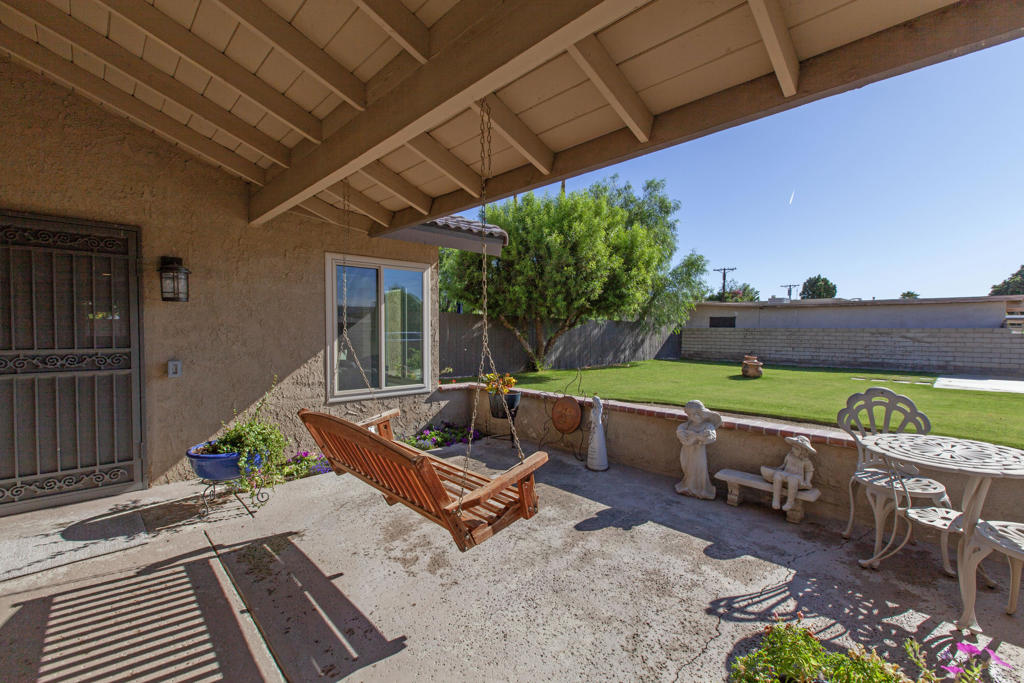 78620 Bottlebrush Drive Property Photo 7