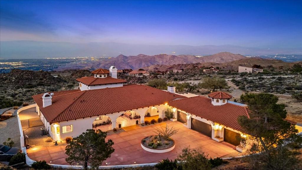 56375 Bighorn Drive Property Photo 1