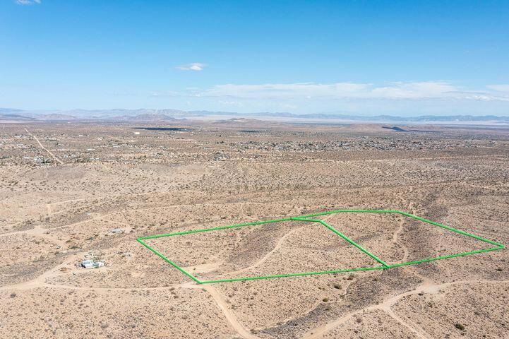 57352 Sunflower Drive Property Photo 14