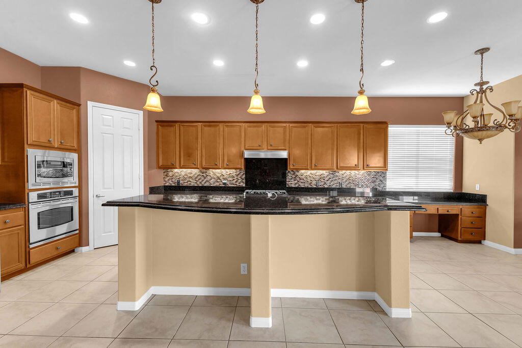 46109 Roadrunner Lane Property Photo 13