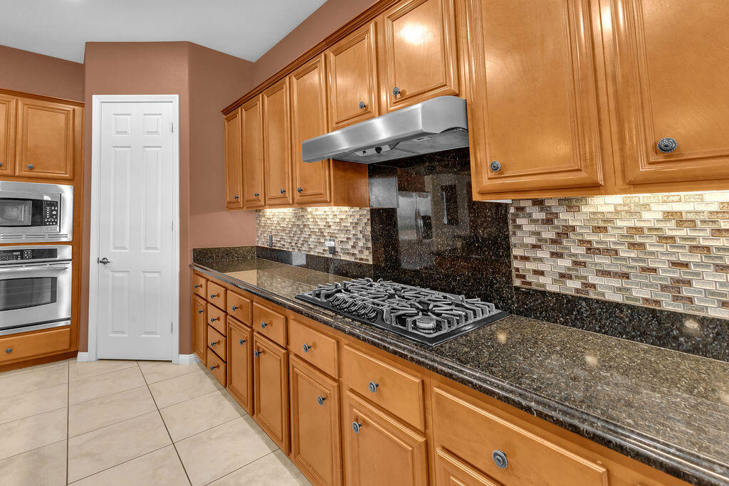 46109 Roadrunner Lane Property Photo 16