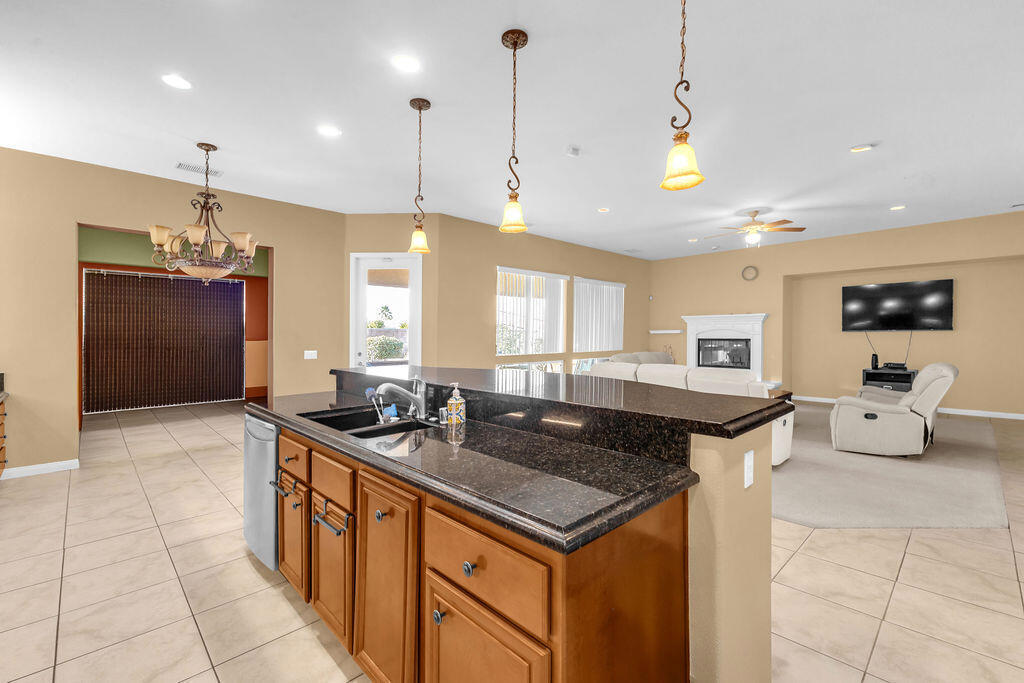46109 Roadrunner Lane Property Photo 18