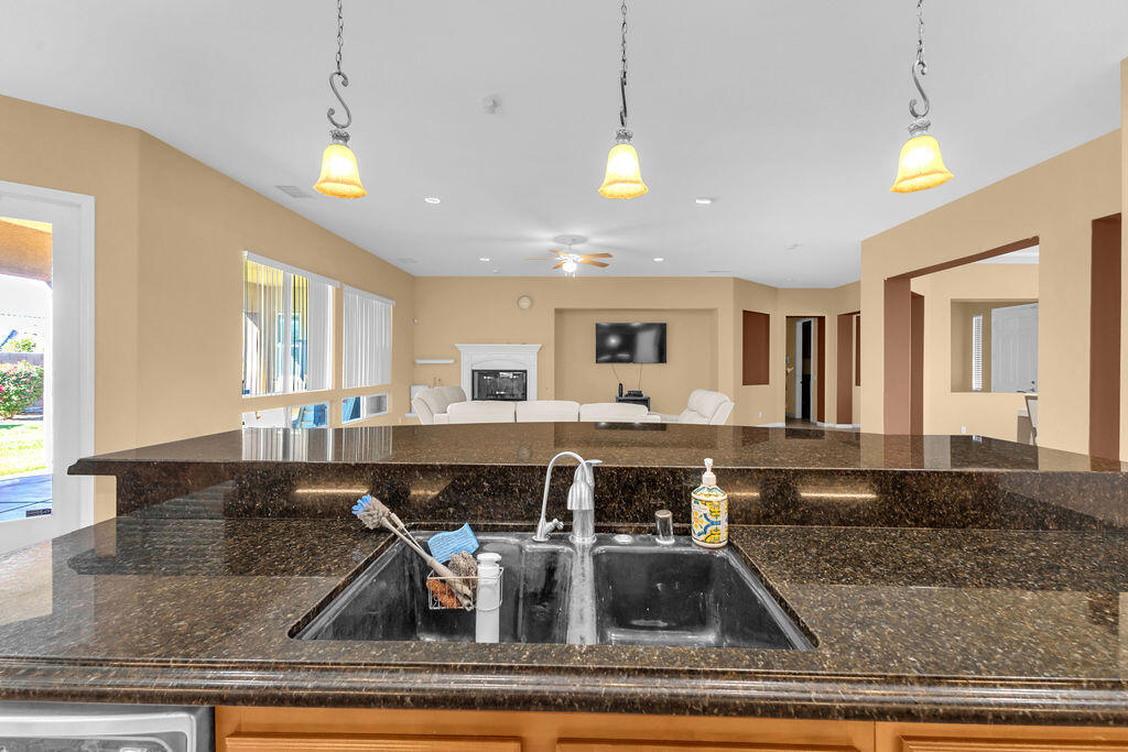 46109 Roadrunner Lane Property Photo 20
