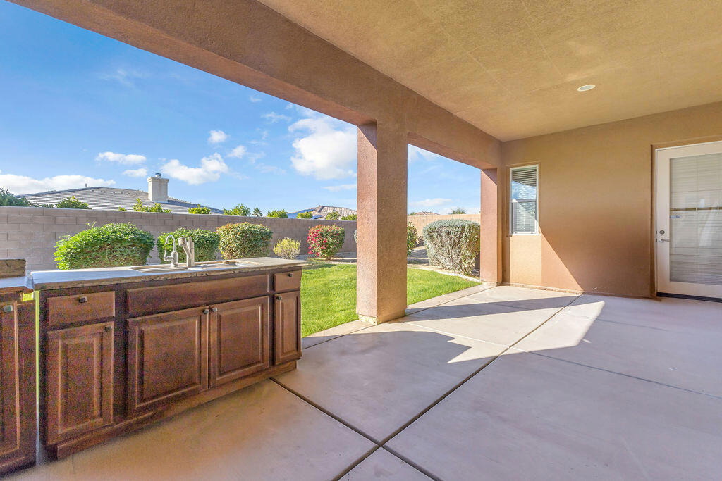 46109 Roadrunner Lane Property Photo 47
