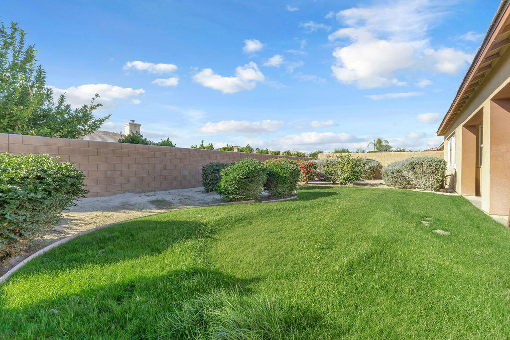 46109 Roadrunner Lane Property Photo 53