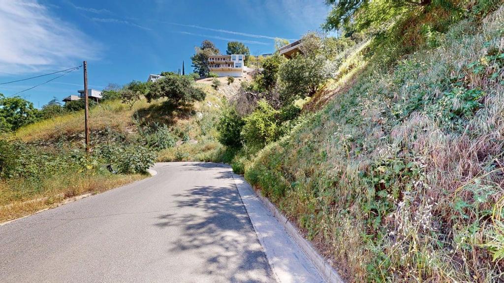 3810 Knobhill Drive Property Photo 14