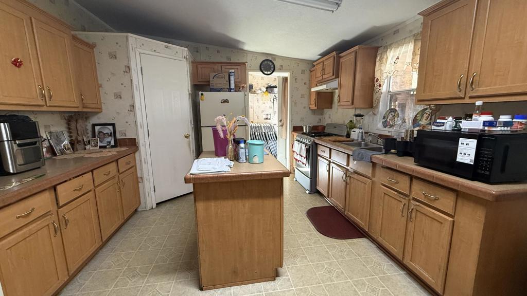 100331 Ebb Drive Property Photo 5