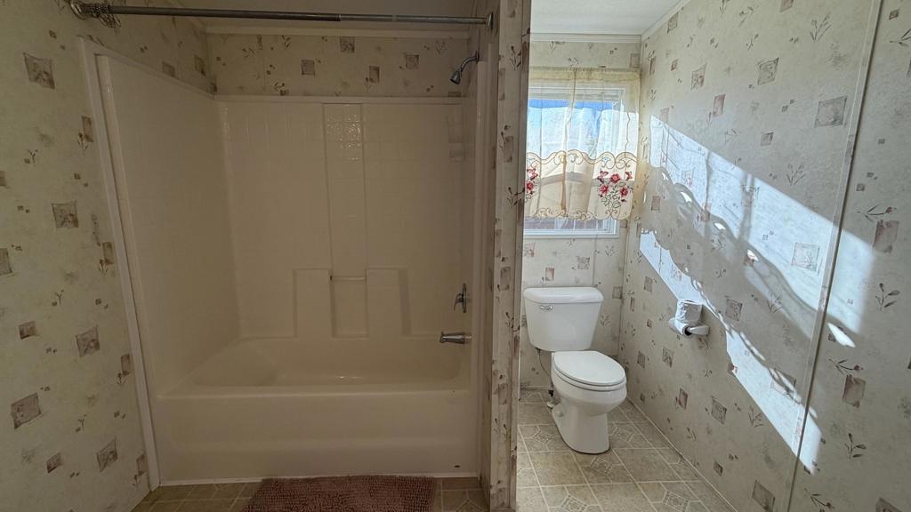 100331 Ebb Drive Property Photo 12