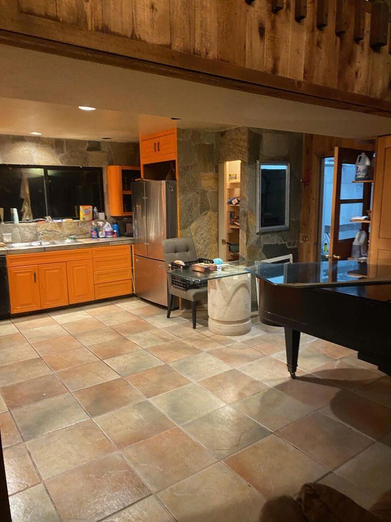 60300 Chalet Drive Property Photo 3