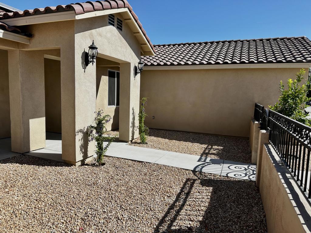 33450 Cathedral Canyon Drive Property Photo 9