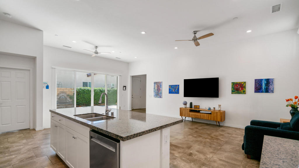 78810 Adesso Way Property Photo 3