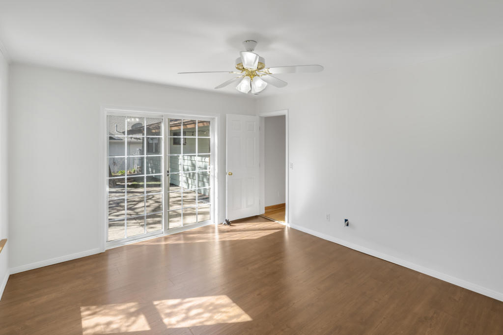 1018 Feather Mountain Drive Property Photo 22