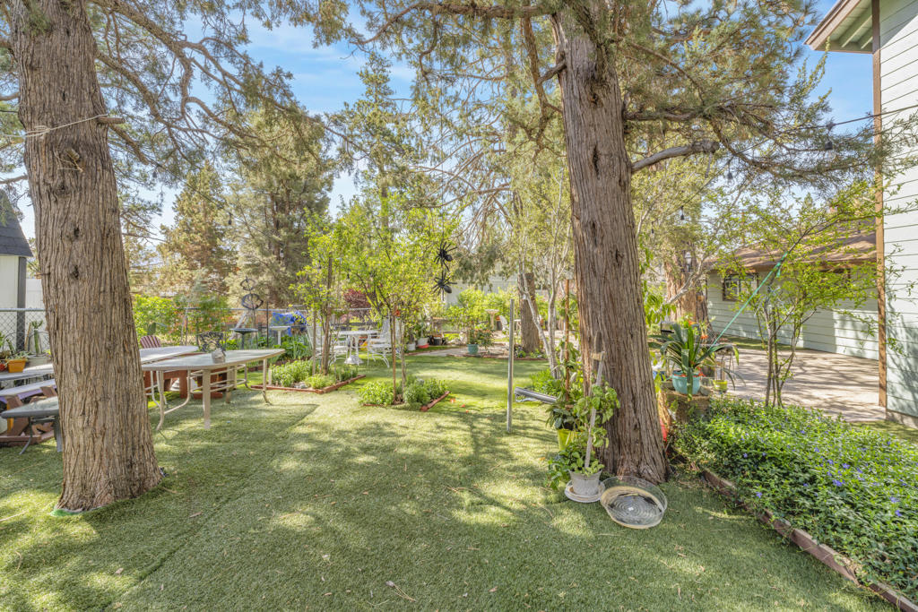 1018 Feather Mountain Drive Property Photo 32