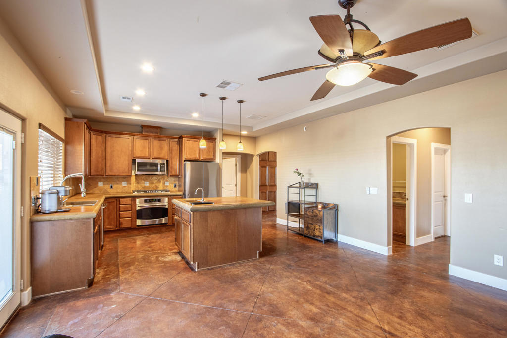 7225 Adobe Road Property Photo 11