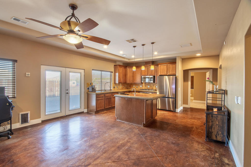 7225 Adobe Road Property Photo 12