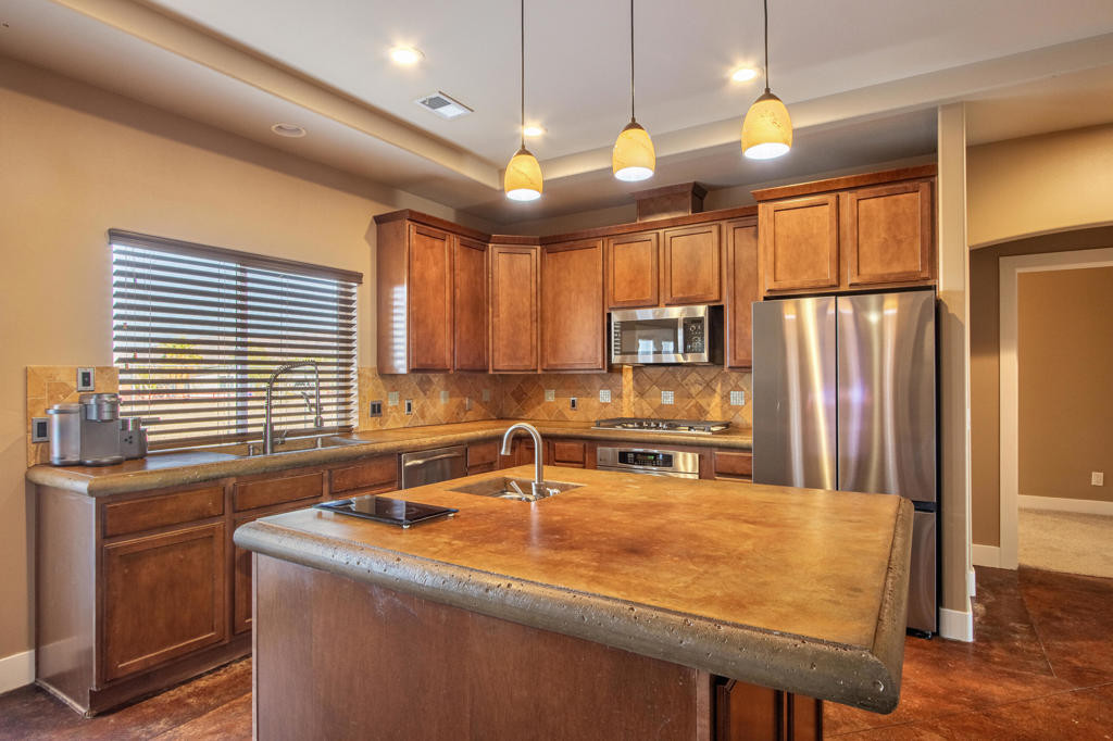 7225 Adobe Road Property Photo 13