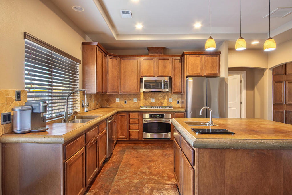 7225 Adobe Road Property Photo 14
